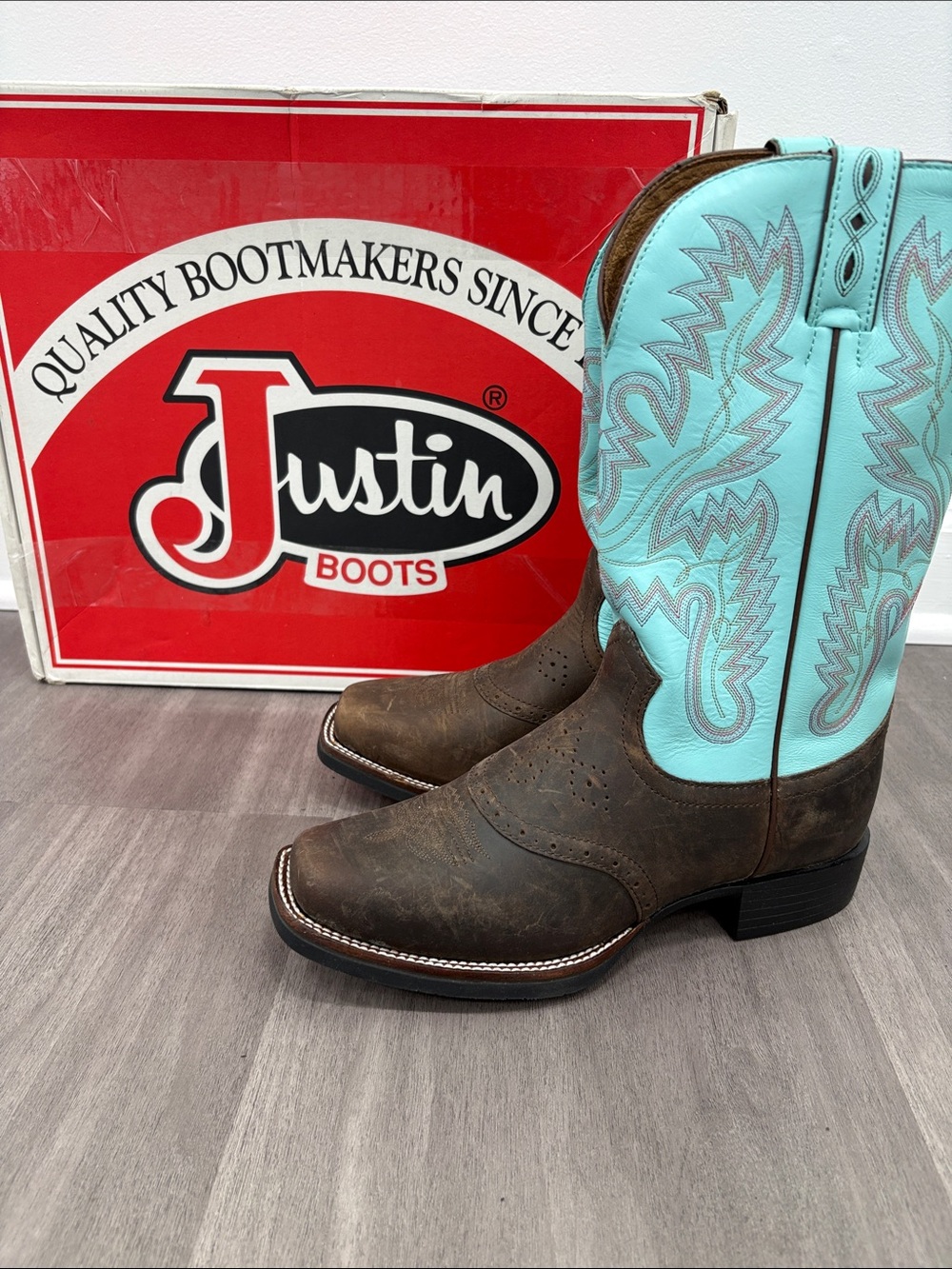 Justin Boots Bay Apache Aqua Cowhide Women’s Boots